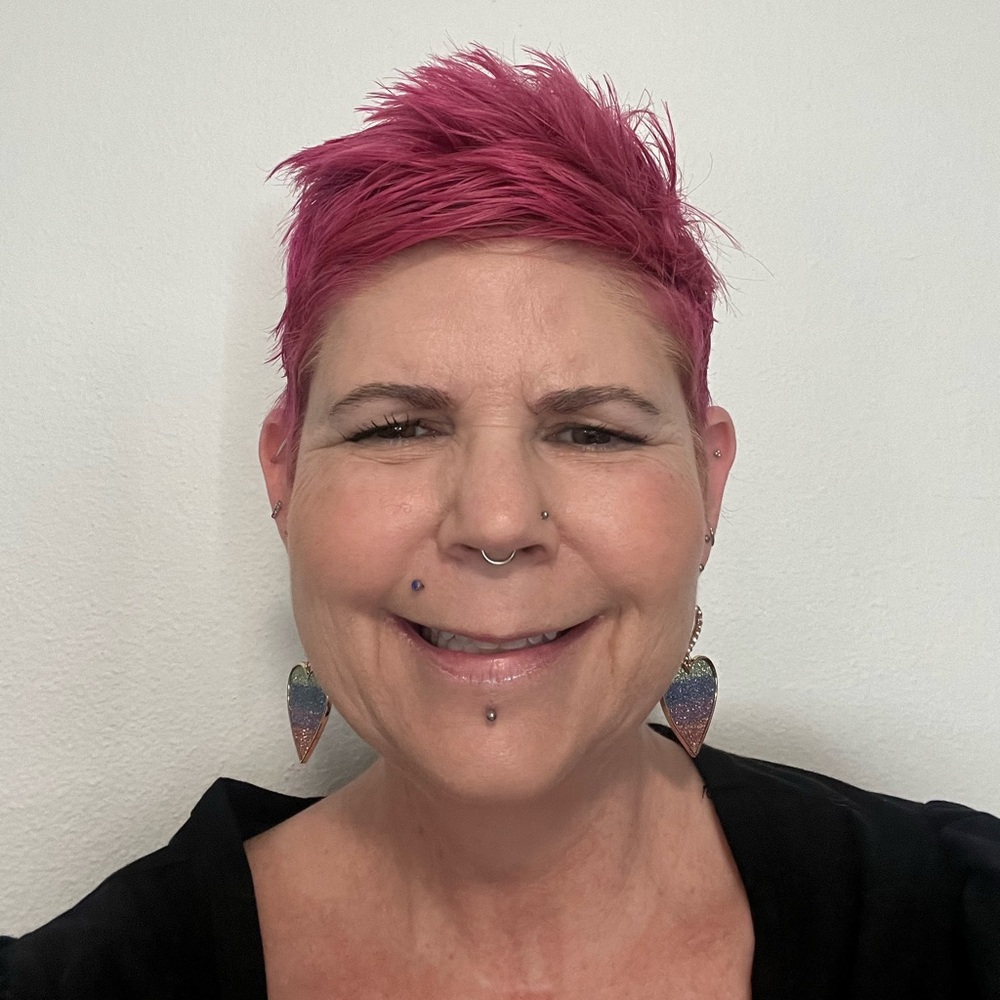 Meet your Posher, Davina